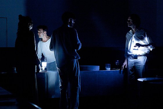 Martin Schepers - Opfer - Das Opfer nach Andrei Tarkowsky, Garage X, Wien, 2012. Inszenierung Philipp Hauß, Musik Sergej Newski 